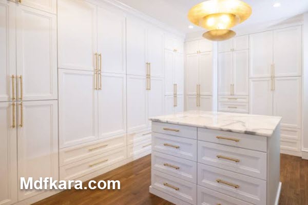 اجرای کمد دیواری در محل پروژه